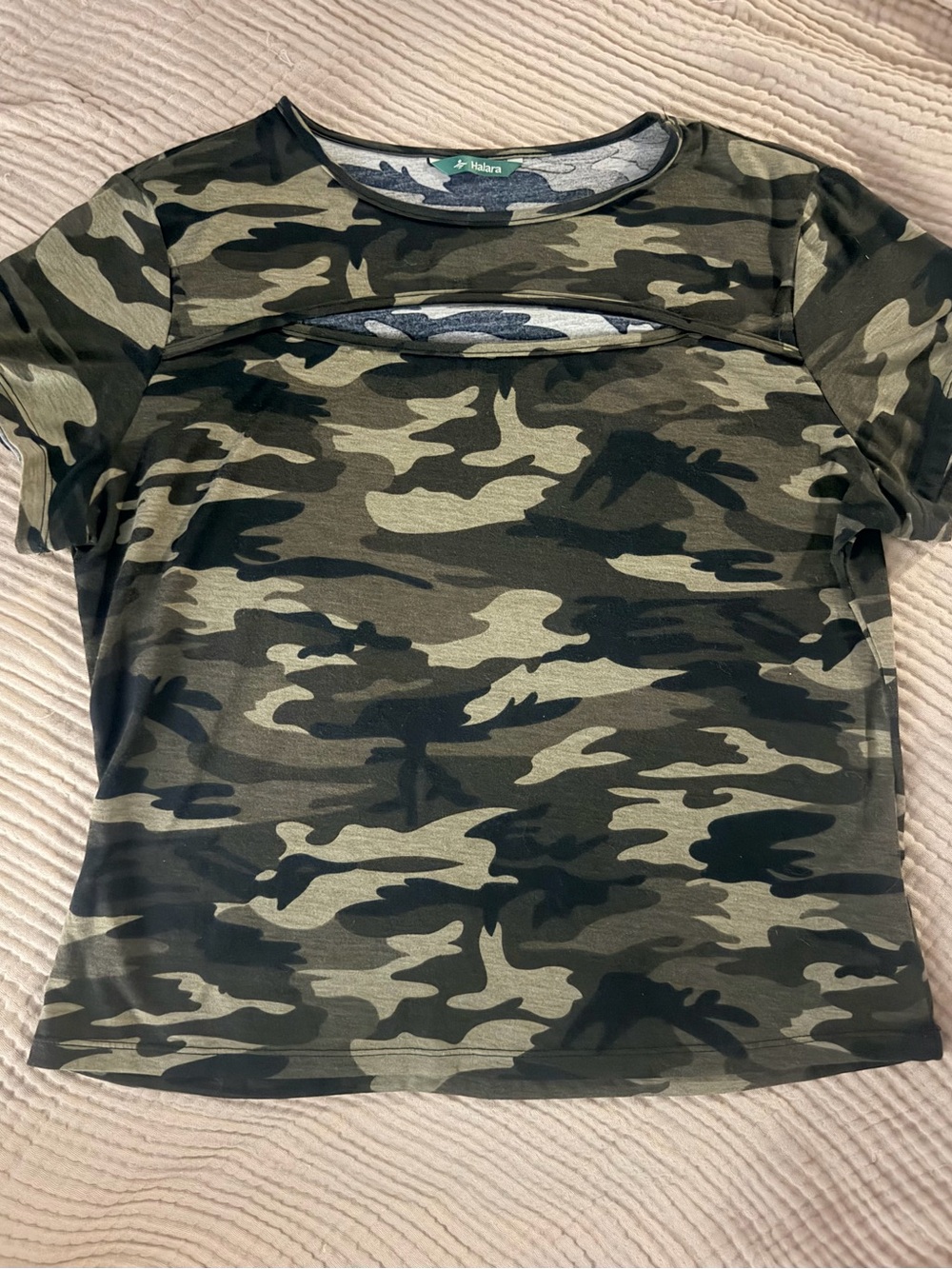 HALARA Green Camouflage Short Sleeve Tee
